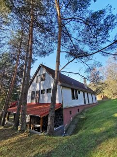 Karancsvölgyi Pihenőház15