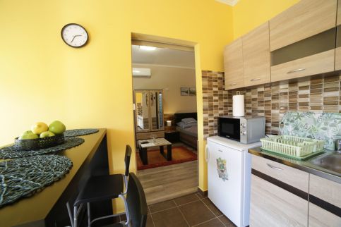 Fónagy Apartmanok79