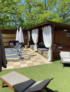 Garden Villa Zsóry****24
