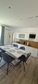 Rozmaring Apartman11