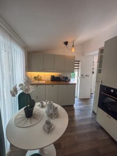 Apróka Relax Vendégház – Balatonlelle fotó 39