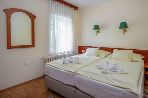 Hotel Akadémia33
