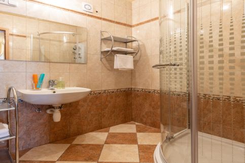 Compass apartmanok V.12