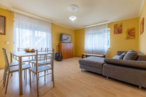 Compass apartmanok V.5
