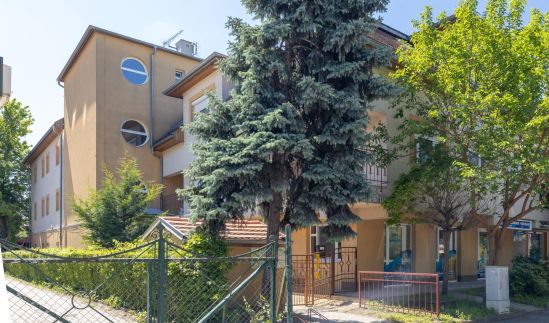 Compass apartmanok V.