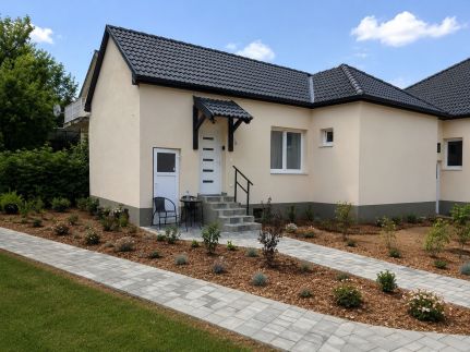 Garden Home Vendégház16