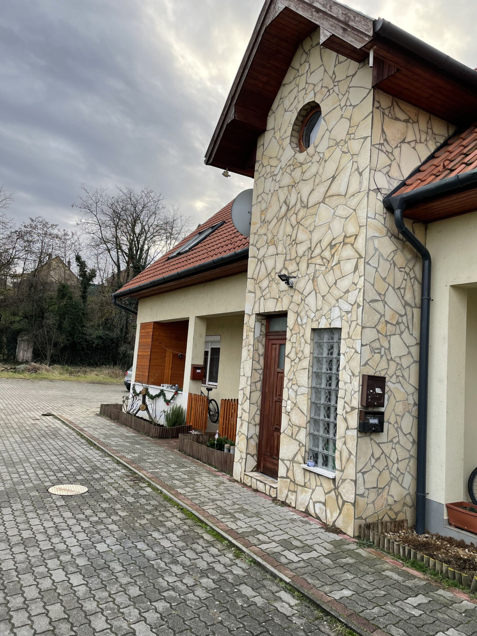 Bohém Apartman – Nyergesújfalu fotó 6