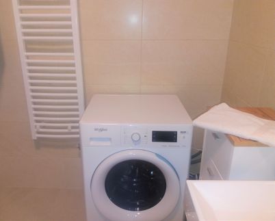 TomJohn Apartman13