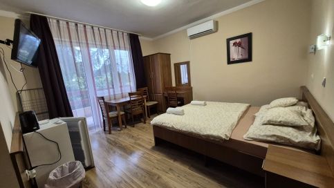 Andi Apartmanház68
