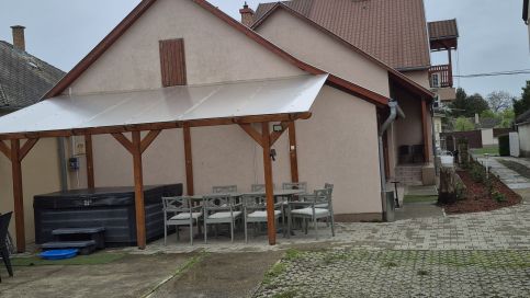 Andi Apartmanház69