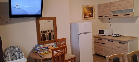 Andi Apartmanház30