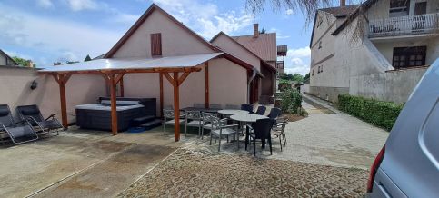 Andi Apartmanház49