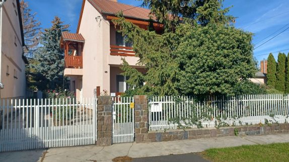 Andi Apartmanház