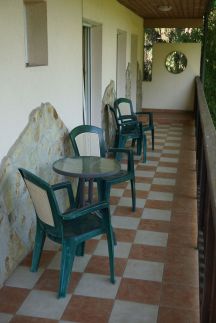 Family&Friends House3