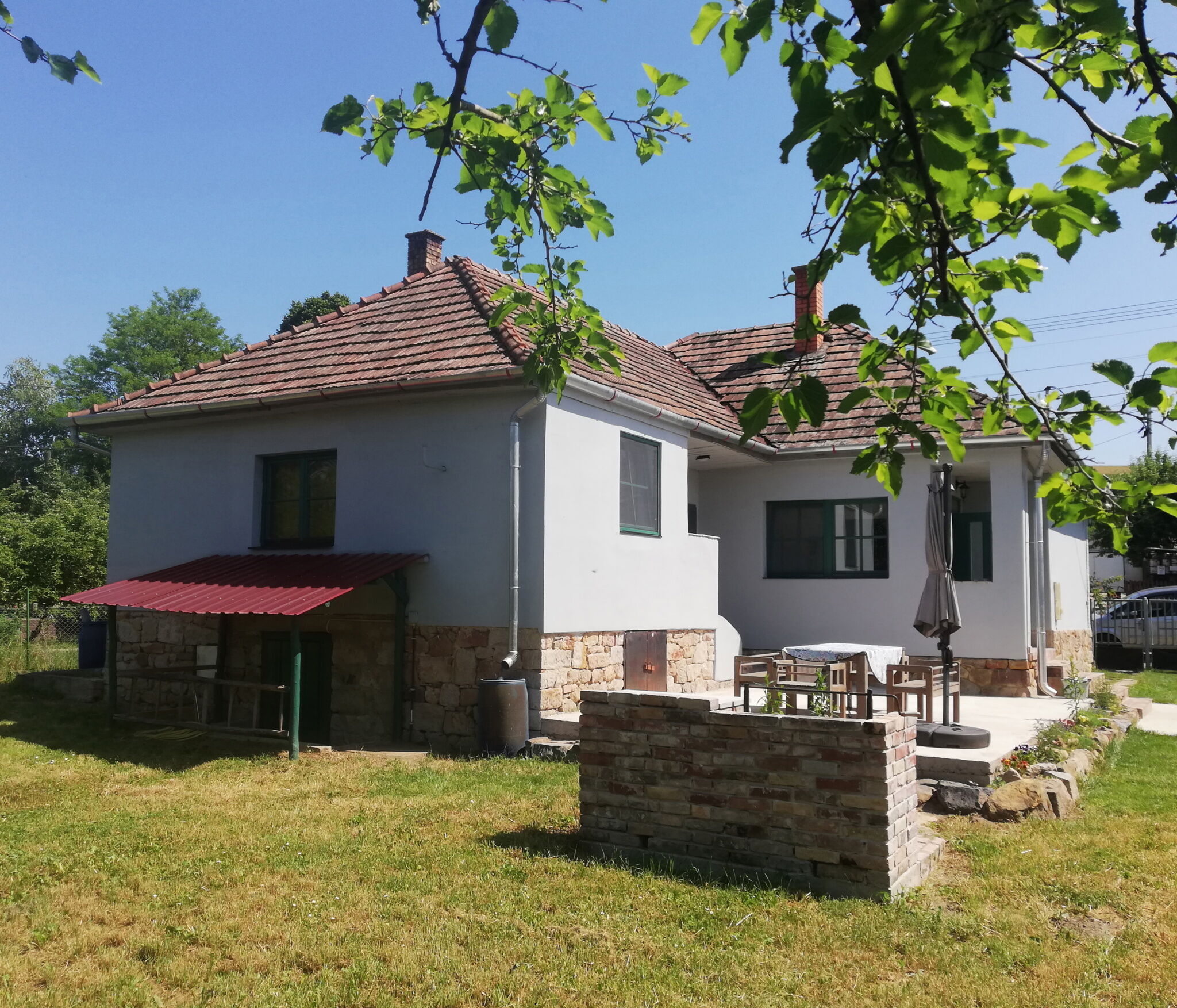 Szenderház – Bánk
