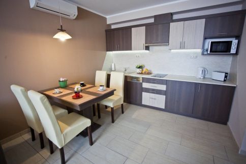 Ametiszt Apartman