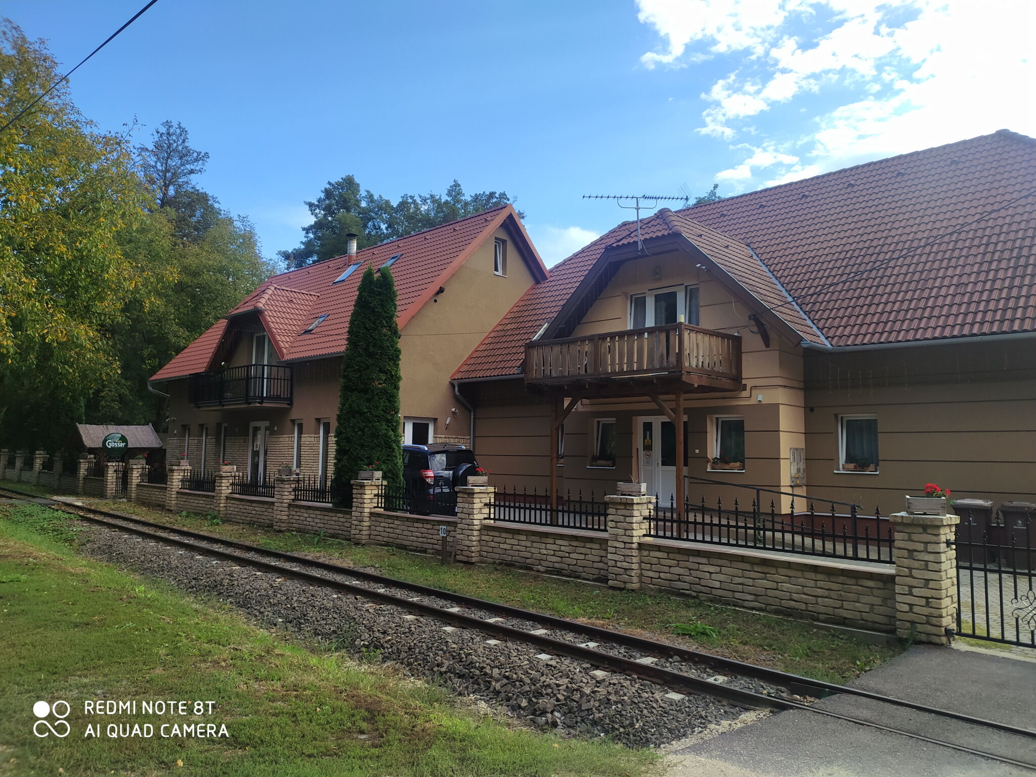 Aranytölgy Panzió Étterem & Kemping – Kemence