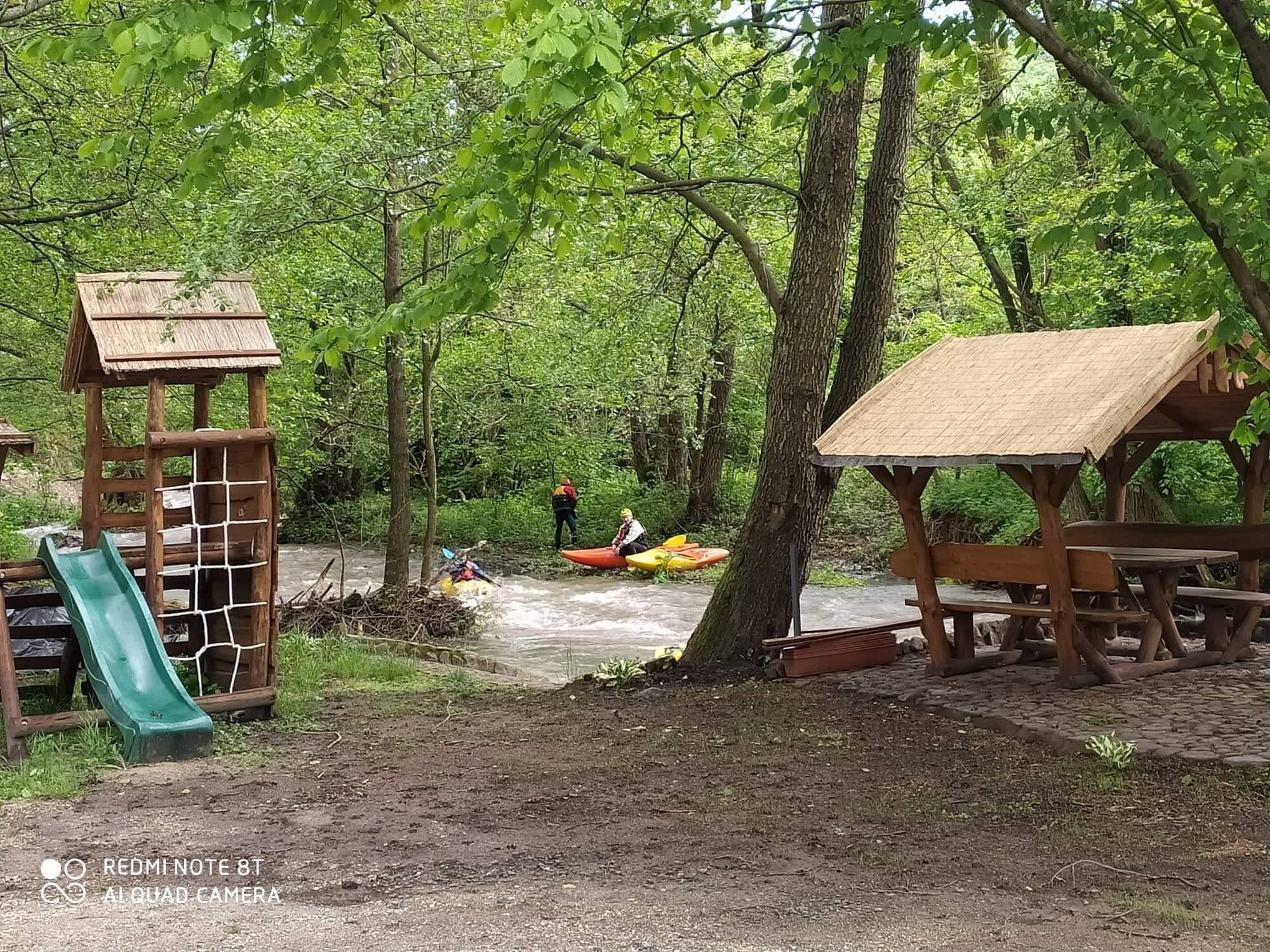 Aranytölgy Panzió Étterem & Kemping – Kemence fotó 12