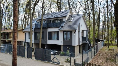 Lombkorona Apartman23