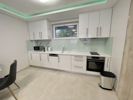 Lara Lux Apartment 23