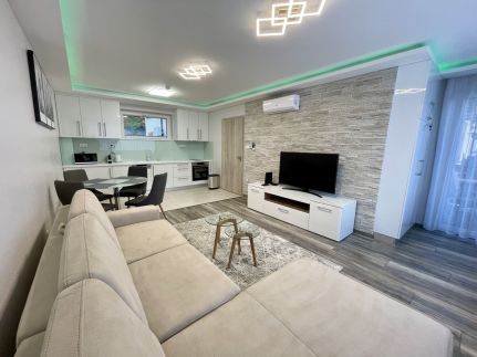 Lara Lux Apartment 2
