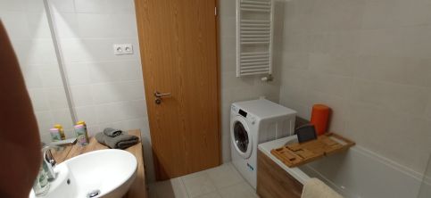 Riella Home Apartman12