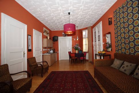 Chic Downtown Apartment Budapest29