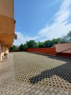 Sunshine Resort Apartment11