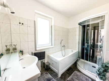 Aranyeső Apartmanházak No.121