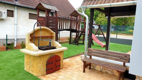 Aranyeső Apartmanházak No.158