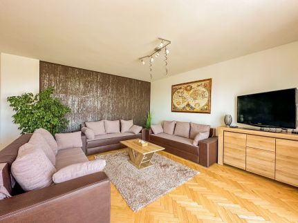 Aranyeső Apartmanházak No.129