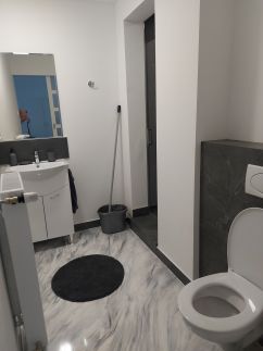 Belvárosi apartmanház 210