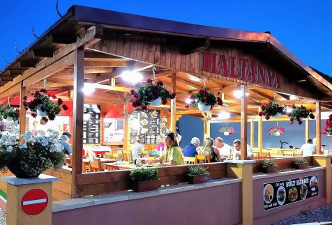 András Apartmanház  A24