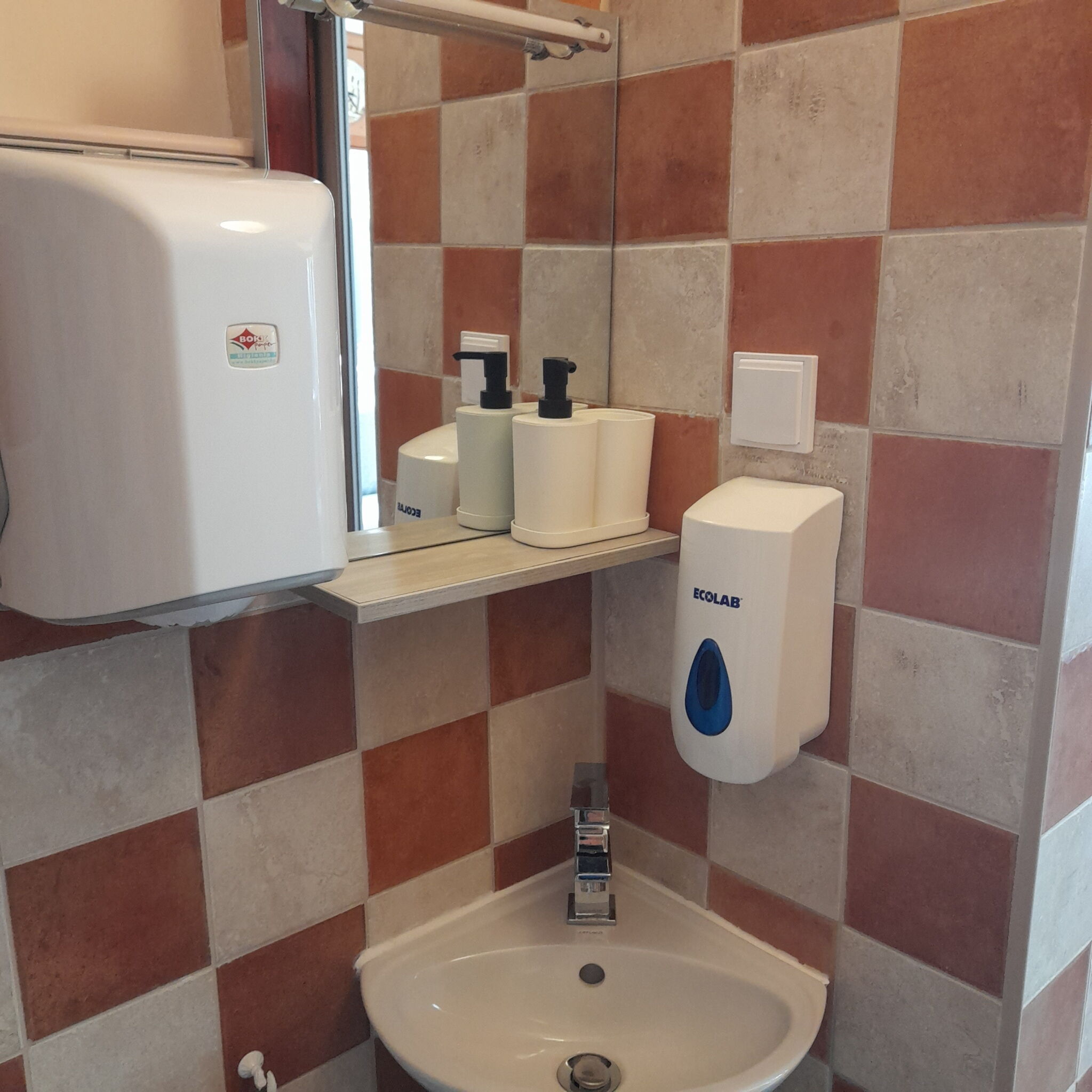Bazsalikom Apartman – Mezőkövesd fotó 9