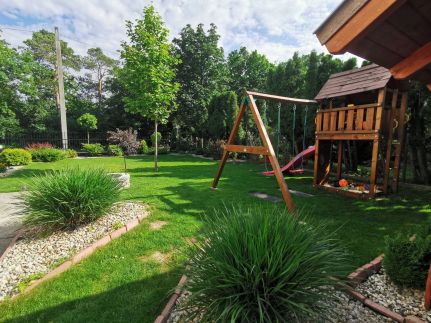 Family Garden Apartman8