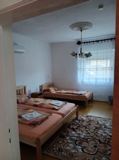 Crystal Apartman14