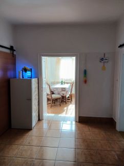 Crystal Apartman8