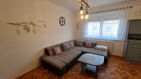 RI-JÓ Apartman ***8