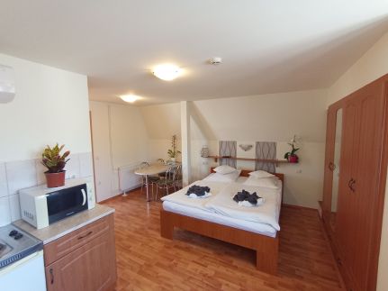 Luxor Apartmanház10