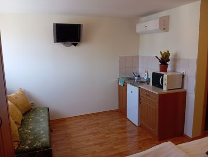 Luxor Apartmanház12