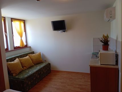 Luxor Apartmanház13