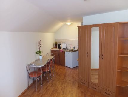 Luxor Apartmanház1