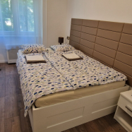 Cser-Lak Apartman