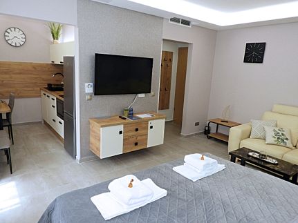 Alison Blu Apartman ****11