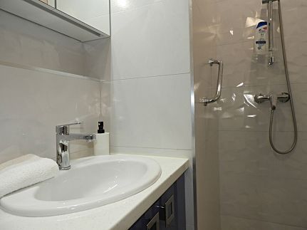 Alison Blu Apartman ****19