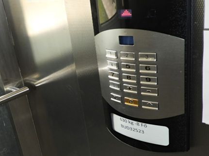 Alison Blu Apartman ****8