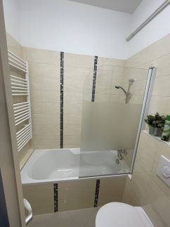 LillaWellness Apartman****5