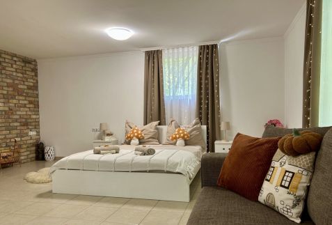 Varázslakos Tanya64