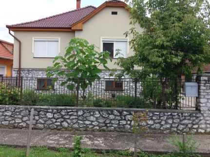 Éva Apartman 41