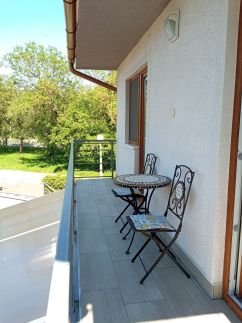 Sweet Life Apartments9